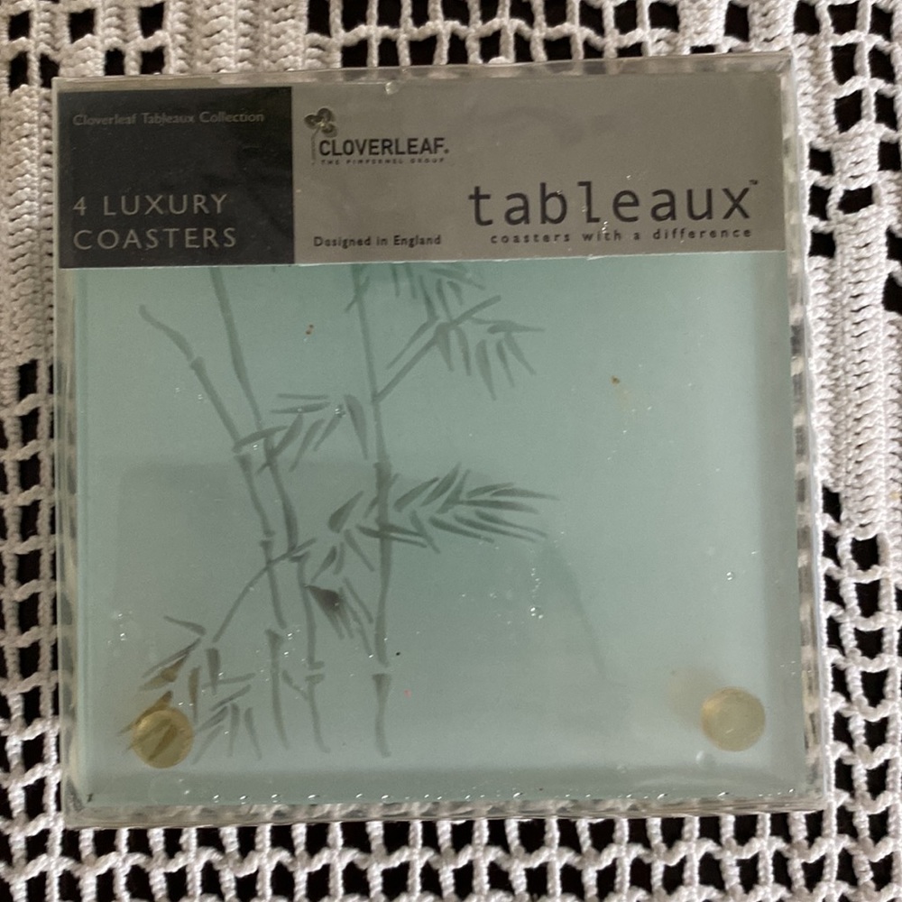 4 Luxury Coasters Cloverleaf